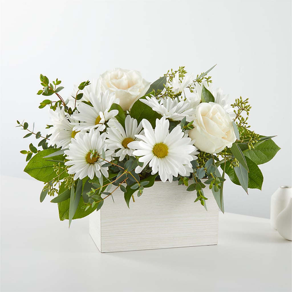 Fresh Linen Box Bouquet – Concord Flowers, Concord CA