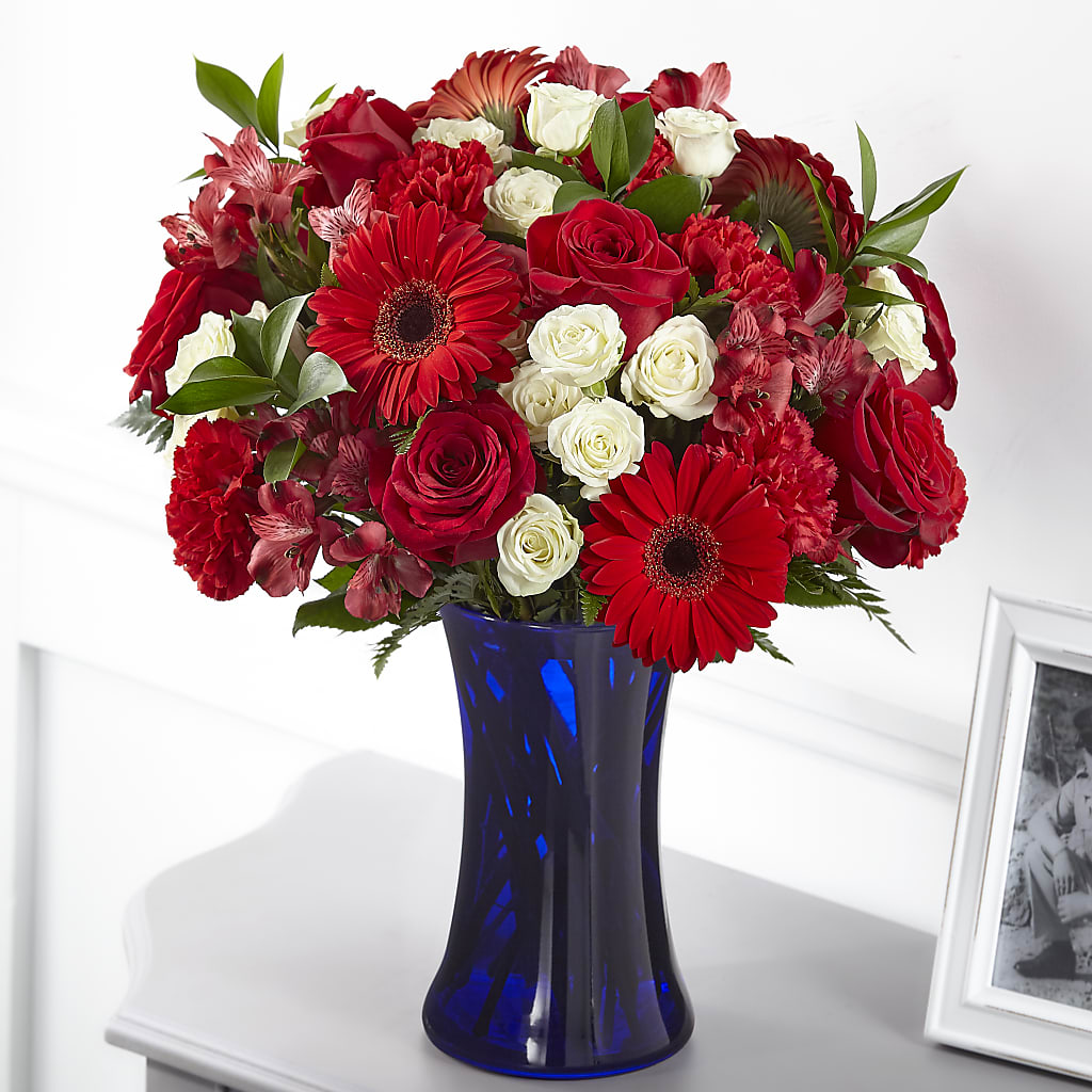 Hearts Embrace Bouquet – Concord Flowers, Concord CA
