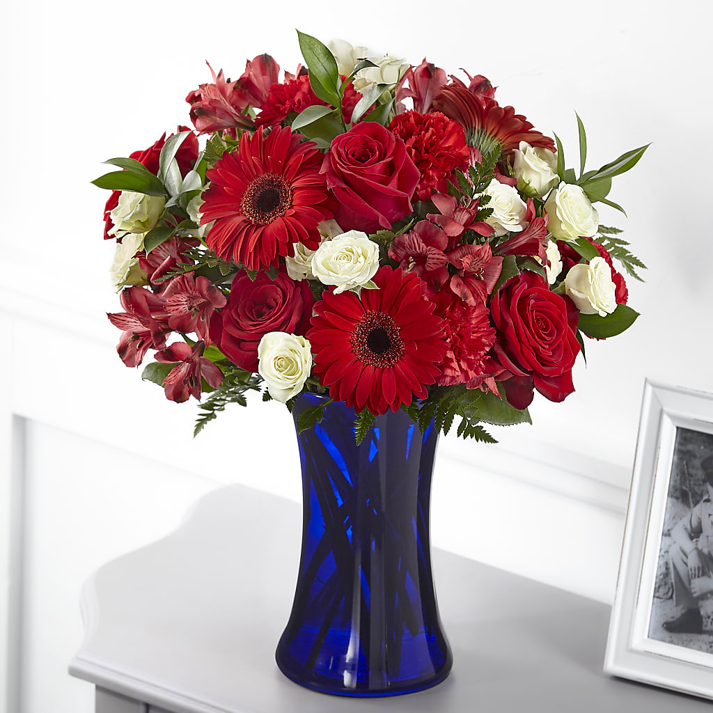 Hearts Embrace Bouquet – Concord Flowers, Concord CA