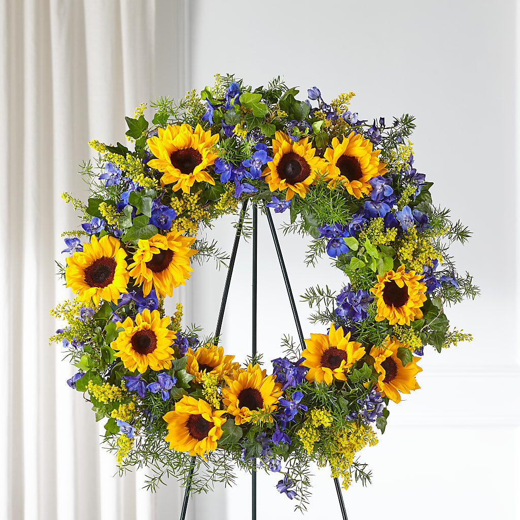 Bright Rays Wreath – Concord Flowers, Concord CA