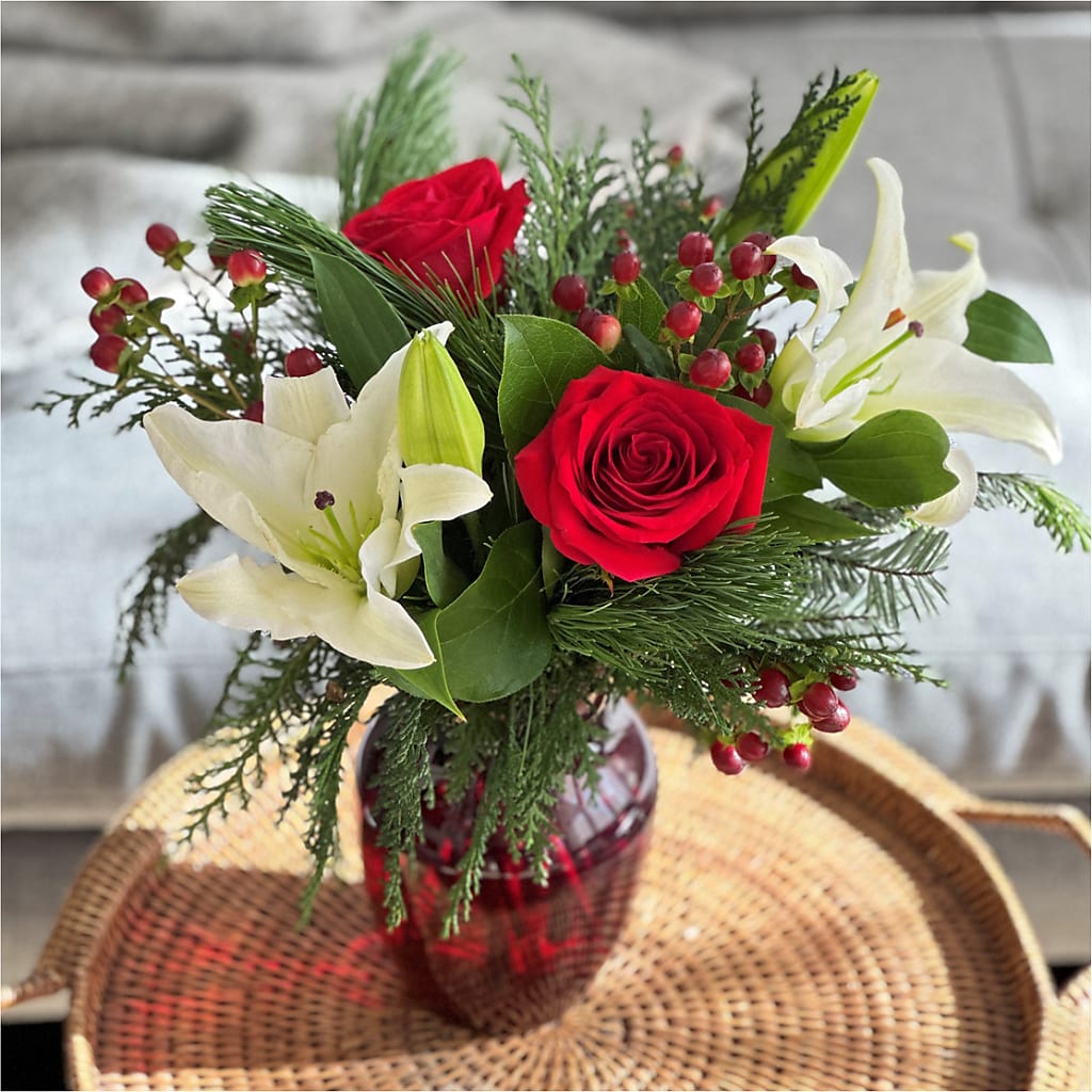 Evergreen Delight Bouquet – Concord Flowers, Concord CA
