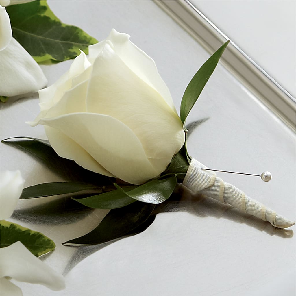 White Rose Boutonniere – Concord Flowers, Concord CA