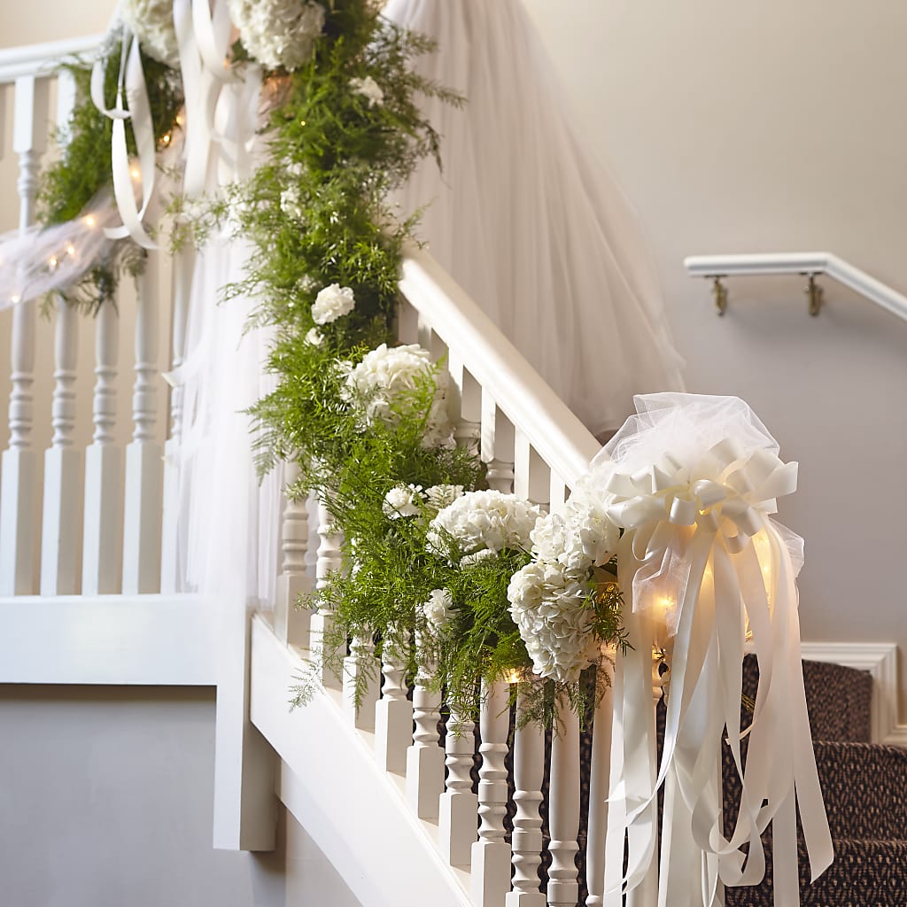 Champagne Dreams Garland – Concord Flowers, Concord CA