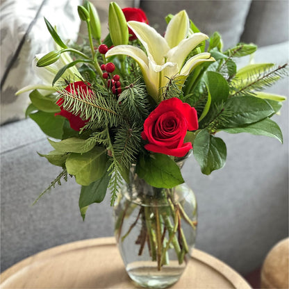 Sparkling Snowflakes Bouquet –  Concord Flowers, Concord CA