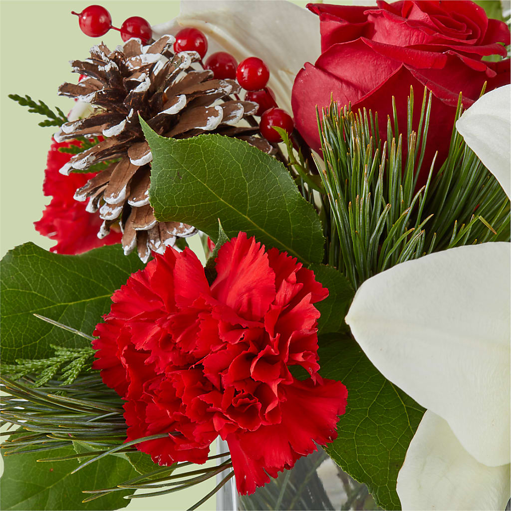 Glistening Icicles Bouquet –  Concord Flowers, Concord CA