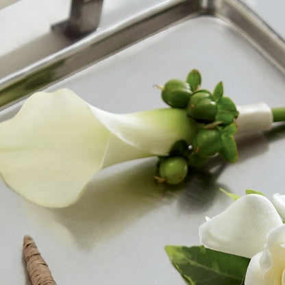 White Calla Boutonniere –  Concord Flowers, Concord CA